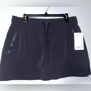 👟NWT Athleta Trekkie North Black Skort